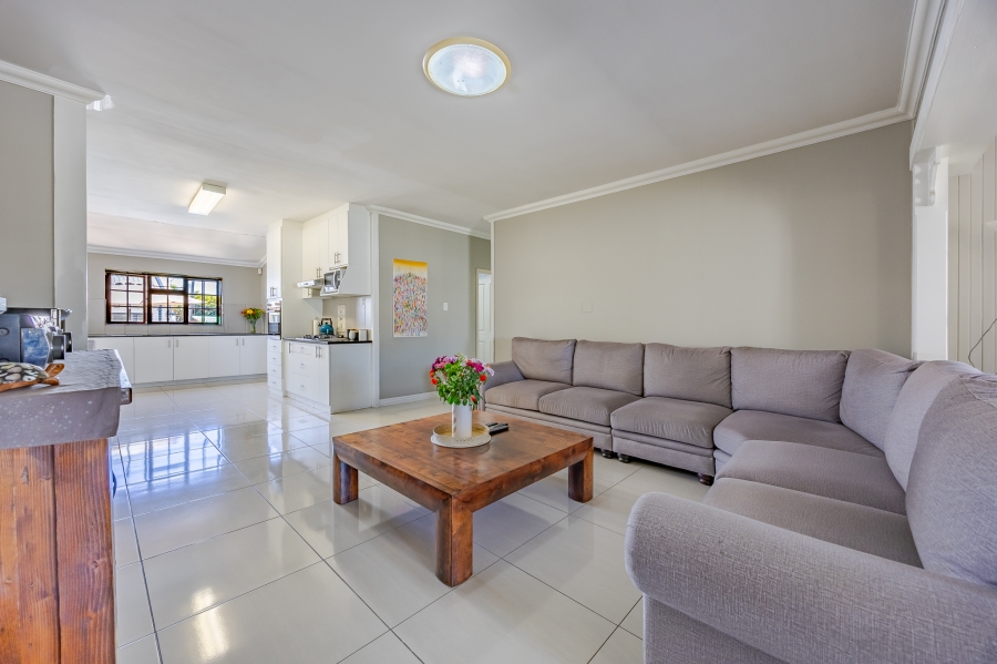 5 Bedroom Property for Sale in Bothasig Western Cape